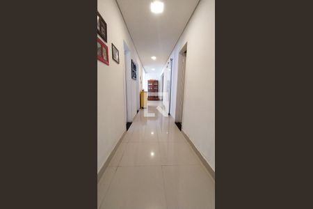 Casa à venda com 235m², 3 quartos e 4 vagas