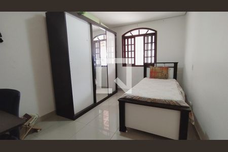 Casa à venda com 235m², 3 quartos e 4 vagas