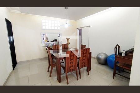 Casa à venda com 235m², 3 quartos e 4 vagas