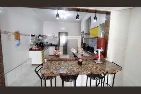Casa à venda com 235m², 3 quartos e 4 vagas