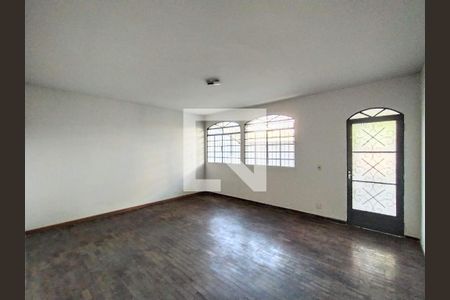 Casa à venda com 4 quartos, 260m² em São Luíz, Belo Horizonte