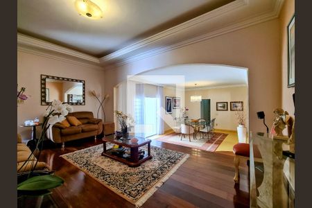 Casa à venda com 4 quartos, 400m² em Belvedere, Belo Horizonte