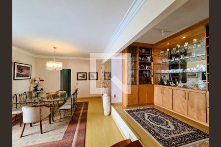 Casa à venda com 4 quartos, 400m² em Belvedere, Belo Horizonte