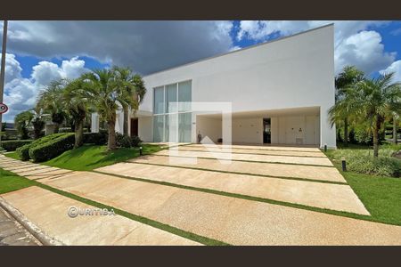 Casa de condomínio à venda com 880m², 5 quartos e 8 vagas