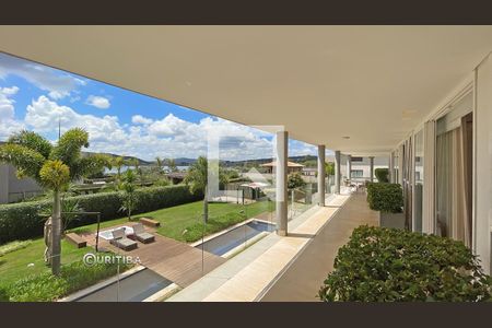 Casa de condomínio à venda com 880m², 5 quartos e 8 vagas