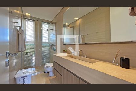 Casa de condomínio à venda com 880m², 5 quartos e 8 vagas