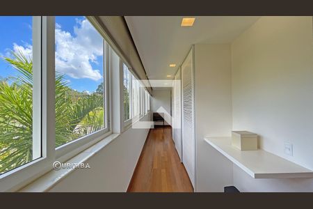 Casa de condomínio à venda com 880m², 5 quartos e 8 vagas