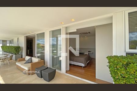 Casa de condomínio à venda com 880m², 5 quartos e 8 vagas