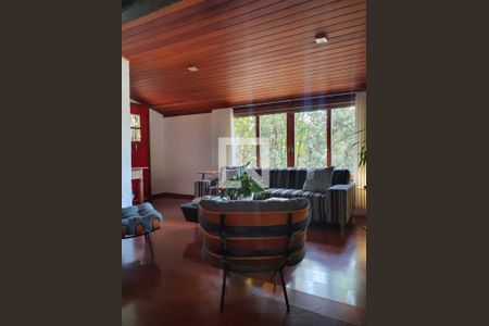 Casa de condomínio à venda com 200m², 3 quartos e 3 vagas