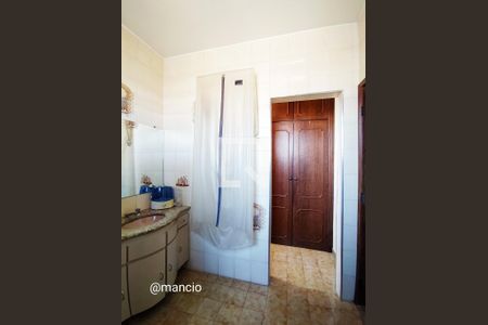 Casa à venda com 340m², 4 quartos e 6 vagas