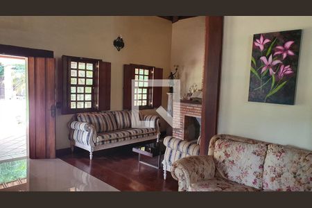 Casa de Condomínio à venda com 3 quartos, 250m² em Retiro do Chalé, Brumadinho