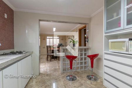 Casa à venda com 353m², 5 quartos e 7 vagas