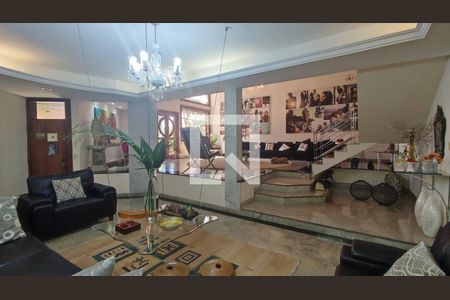 Casa à venda com 5 quartos, 1000m² em Planalto, Belo Horizonte