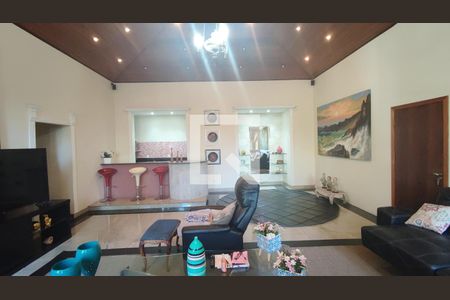 Casa à venda com 5 quartos, 1000m² em Planalto, Belo Horizonte