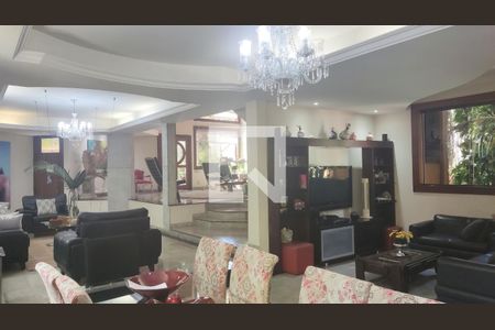 Casa à venda com 5 quartos, 1000m² em Planalto, Belo Horizonte