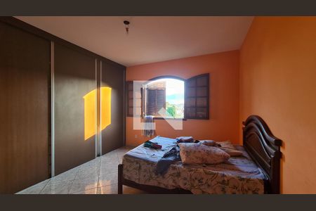 Casa à venda com 320m², 4 quartos e 2 vagas