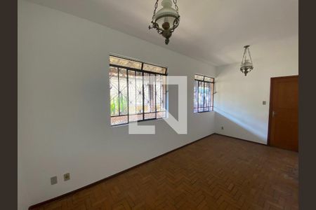 Casa à venda com 3 quartos, 90m² em Alípio de Melo, Belo Horizonte