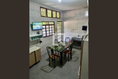 Casa à venda com 4 quartos, 212m² em Sagrada Família, Belo Horizonte