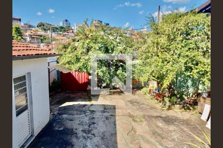 Casa à venda com 4 quartos, 212m² em Sagrada Família, Belo Horizonte