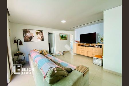 Casa à venda com 4 quartos, 300m² em Copacabana, Belo Horizonte