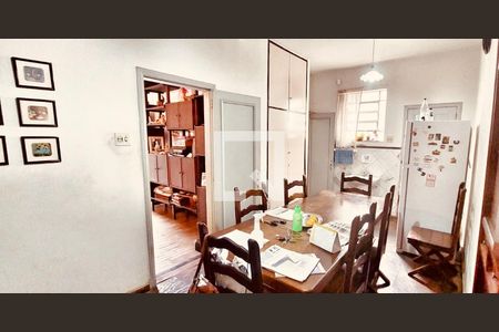 Casa à venda com 5 quartos, 400m² em Serra, Belo Horizonte