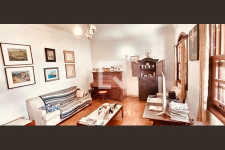 Casa à venda com 5 quartos, 400m² em Serra, Belo Horizonte