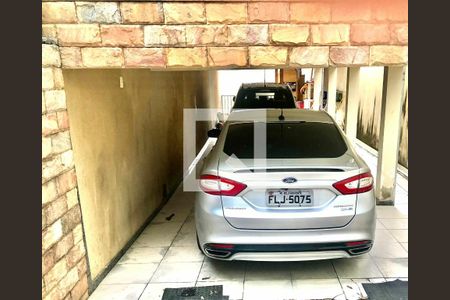 Casa à venda com 211m², 4 quartos e 2 vagas