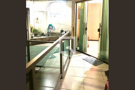 Casa à venda com 211m², 4 quartos e 2 vagas