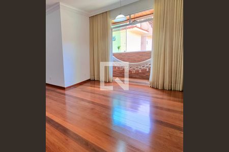 Apartamento para alugar com 3 quartos, 109m² em União, Belo Horizonte