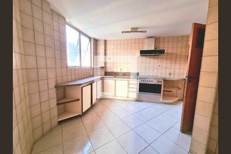 Apartamento para alugar com 4 quartos, 182m² em São Pedro, Belo Horizonte