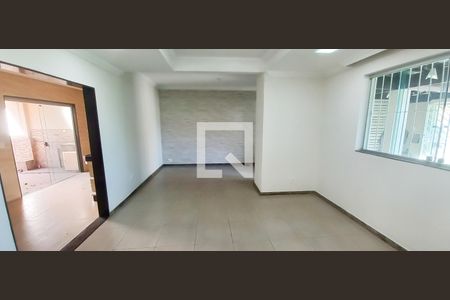 Casa à venda com 3 quartos, 400m² em Jardim Riacho das Pedras, Contagem