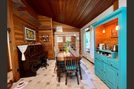 Casa de Condomínio à venda com 2 quartos, 122m² em Casa Branca, Brumadinho