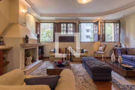 Casa à venda com 7 quartos, 296m² em Luxemburgo, Belo Horizonte