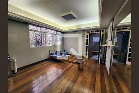 Casa à venda com 300m², 4 quartos e 3 vagas