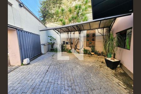 Casa à venda com 300m², 4 quartos e 3 vagas