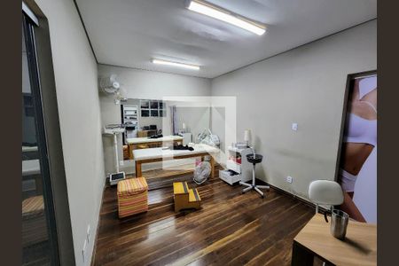 Casa à venda com 300m², 4 quartos e 3 vagas