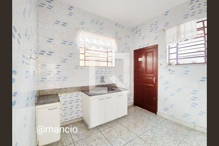 Casa à venda com 255m², 4 quartos e 2 vagas