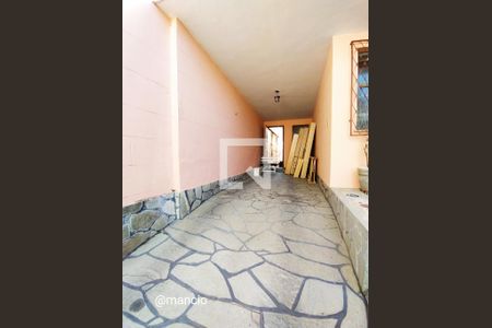 Casa à venda com 255m², 4 quartos e 2 vagas