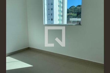 Apartamento à venda com 2 quartos, 58m² em Cabral, Contagem