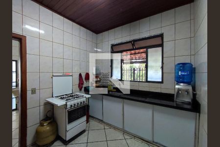 Casa à venda com 75m², 3 quartos e 2 vagas Casa à venda com 75m², 3 quartos e 2 vagasCozinha