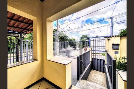 Casa à venda com 75m², 3 quartos e 2 vagas Casa à venda com 75m², 3 quartos e 2 vagasÁrea Externa