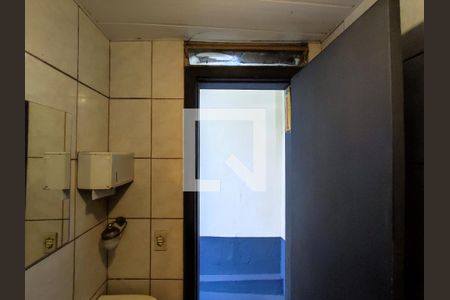 Casa à venda com 75m², 3 quartos e 2 vagas Casa à venda com 75m², 3 quartos e 2 vagasBanheiro de Serviço