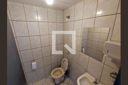 Casa à venda com 75m², 3 quartos e 2 vagas Casa à venda com 75m², 3 quartos e 2 vagasBanheiro de Serviço
