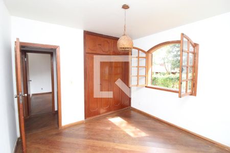 Casa de Condomínio à venda com 3 quartos, 130m² em Retiro do Chalé, Brumadinho