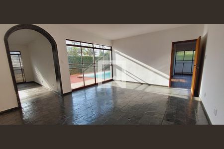 Casa à venda com 455m², 4 quartos e 8 vagas