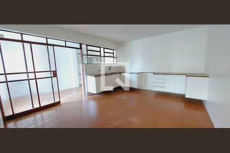 Casa à venda com 455m², 4 quartos e 8 vagas