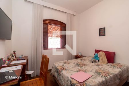 Casa à venda com 3 quartos, 200m² em Copacabana, Belo Horizonte