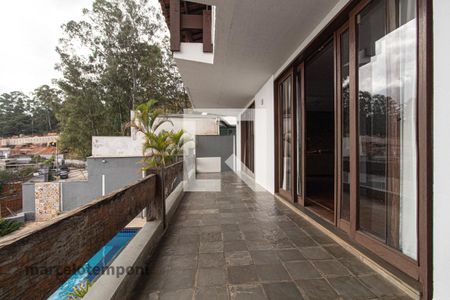Casa à venda com 5 quartos, 490m² em Santa Lúcia, Belo Horizonte