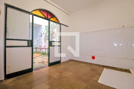 Casa à venda com 6 quartos, 270m² em São Pedro, Belo Horizonte