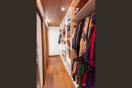 Apartamento para alugar com 437m², 3 quartos e 3 vagasCloset da suíte